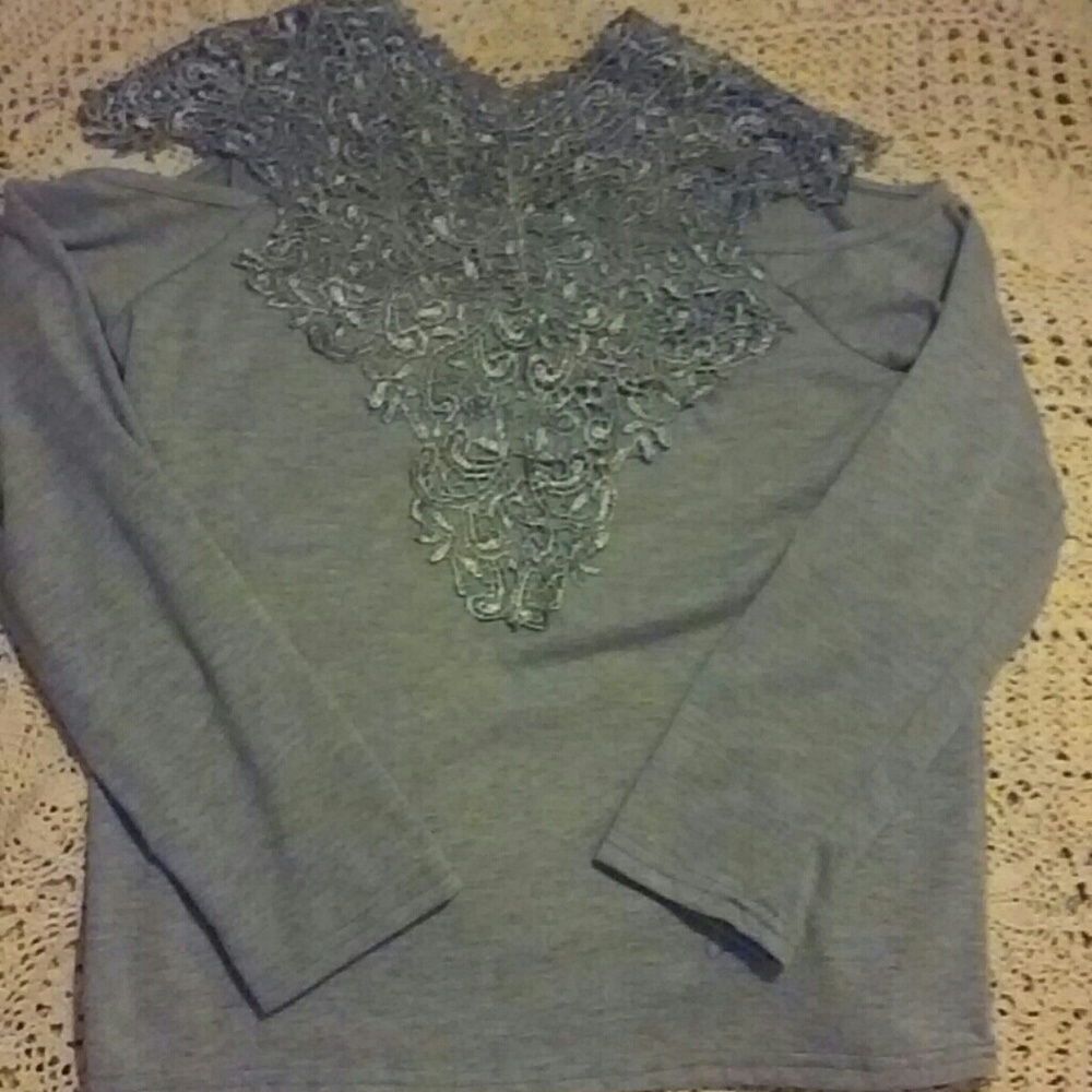 Yoins Lace Cold-ShoulderTop - Picture 6 of 6